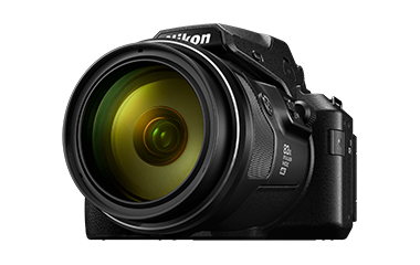 <h3>Nowość - Nikon P950</h3>
<p>Aparat z superzoomem COOLPIX P950 to połączenie niewiarygodnego 83-krotnego zoomu optycznego (odpowiednik 2000 mm) oraz solidnego korpusu.</p>